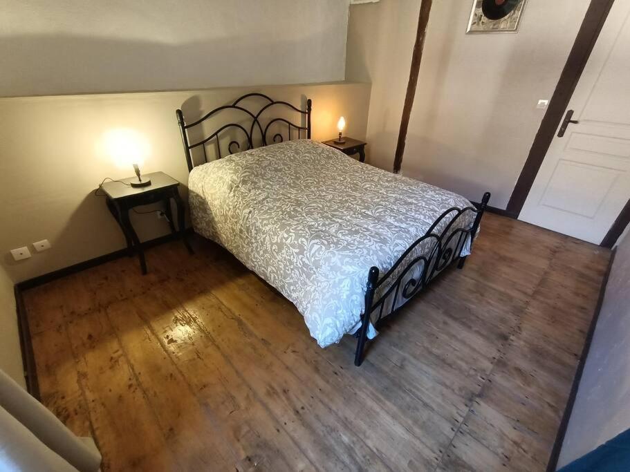 Maison de caractère au cœur de la cité médiévale de Gourdon Extérieur photo