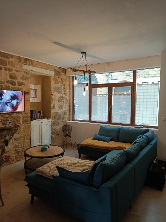 Maison de caractère au cœur de la cité médiévale de Gourdon Extérieur photo