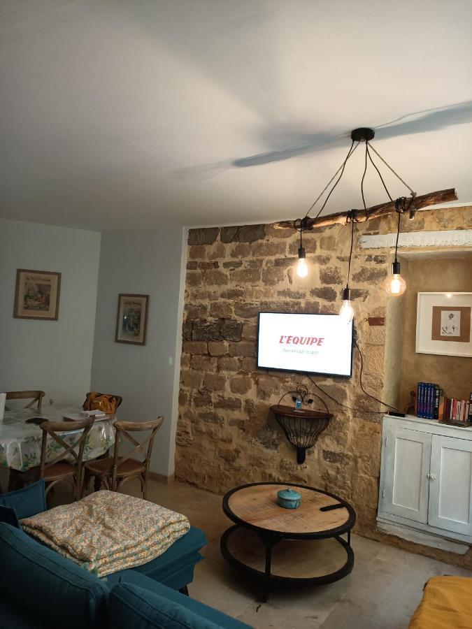 Maison de caractère au cœur de la cité médiévale de Gourdon Extérieur photo